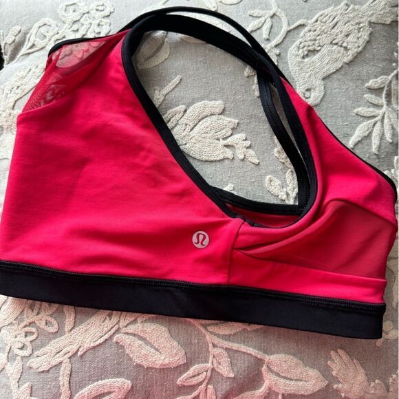 Lululemon Forget The Rest Bra
Flamenco Red / Black Size 4 - Picture 9 of 13